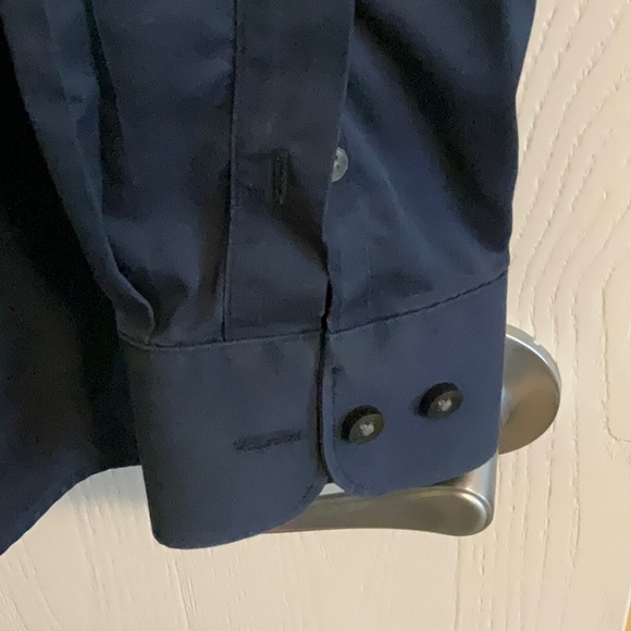 3/$20 item - Denver Hayes Dress Shirt - Picture 4 of 10